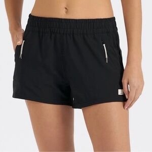 Women's Vuori Dash Shorts,  Black size Large